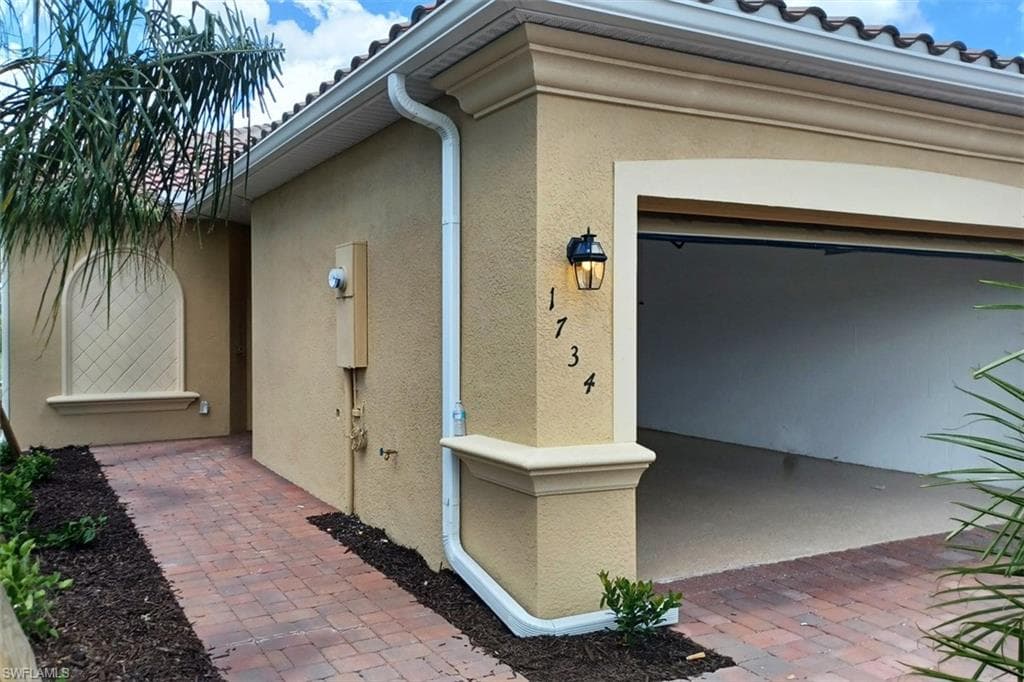 1734 Alameda DR NAPLES, FL 34120