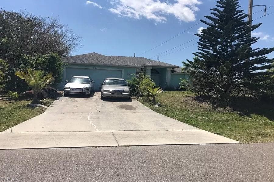 1922 SW 30 ST CAPE CORAL, FL 33914