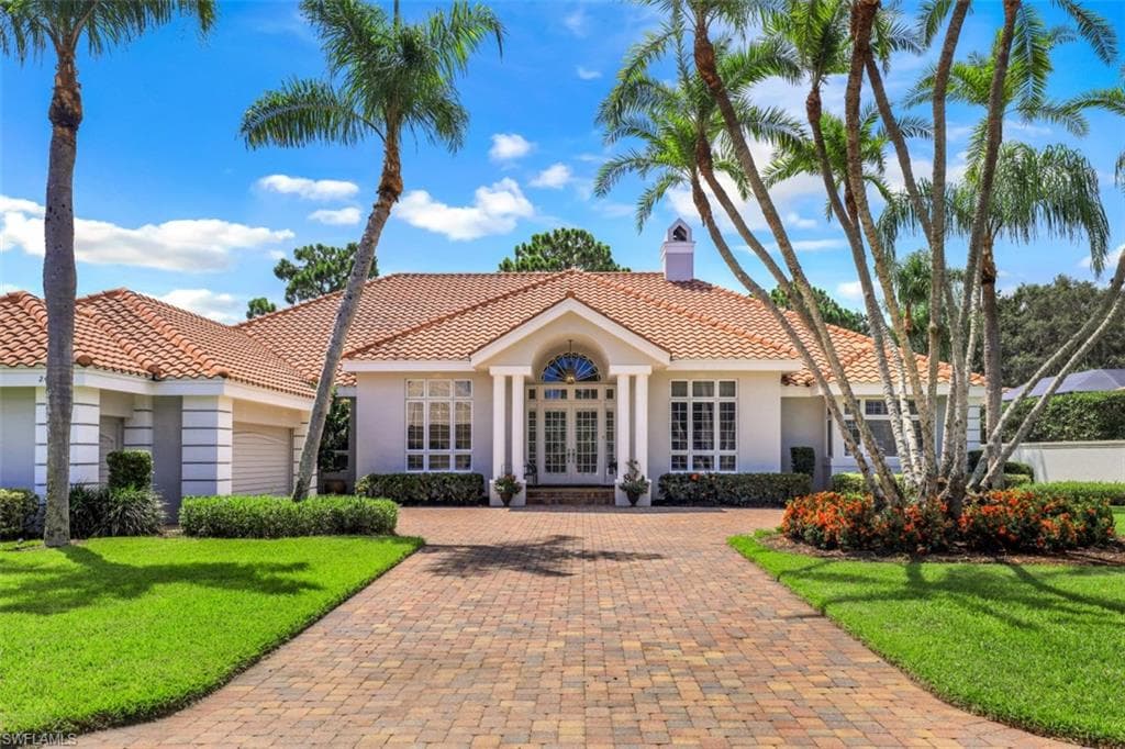 245 CHESHIRE WAY NAPLES, FL 34110