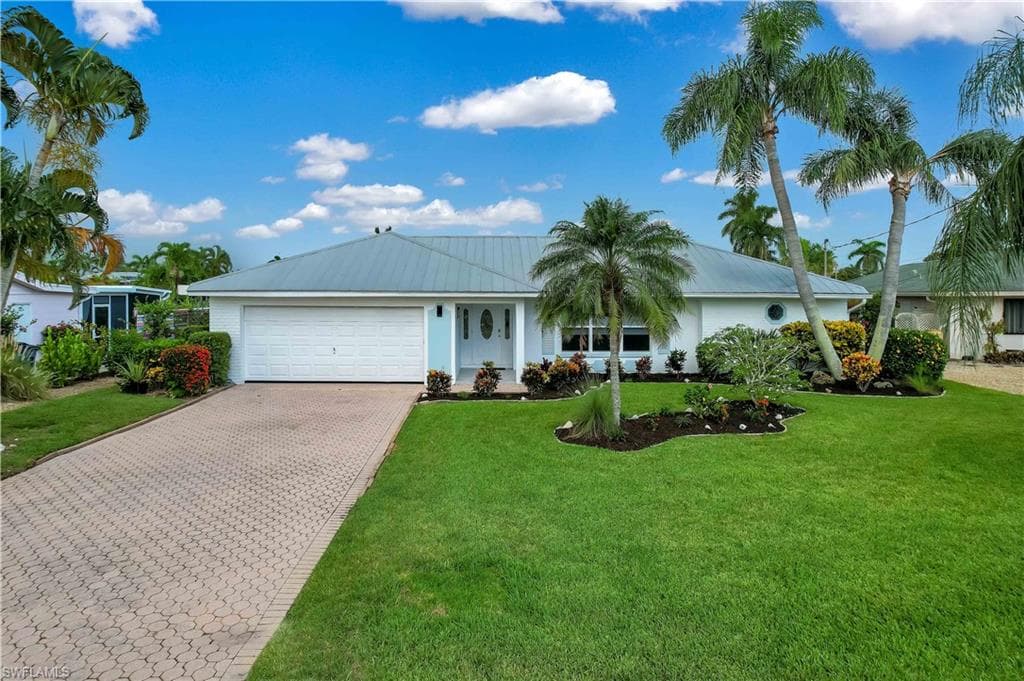 250 Albatross ST FORT MYERS BEACH, FL 33931