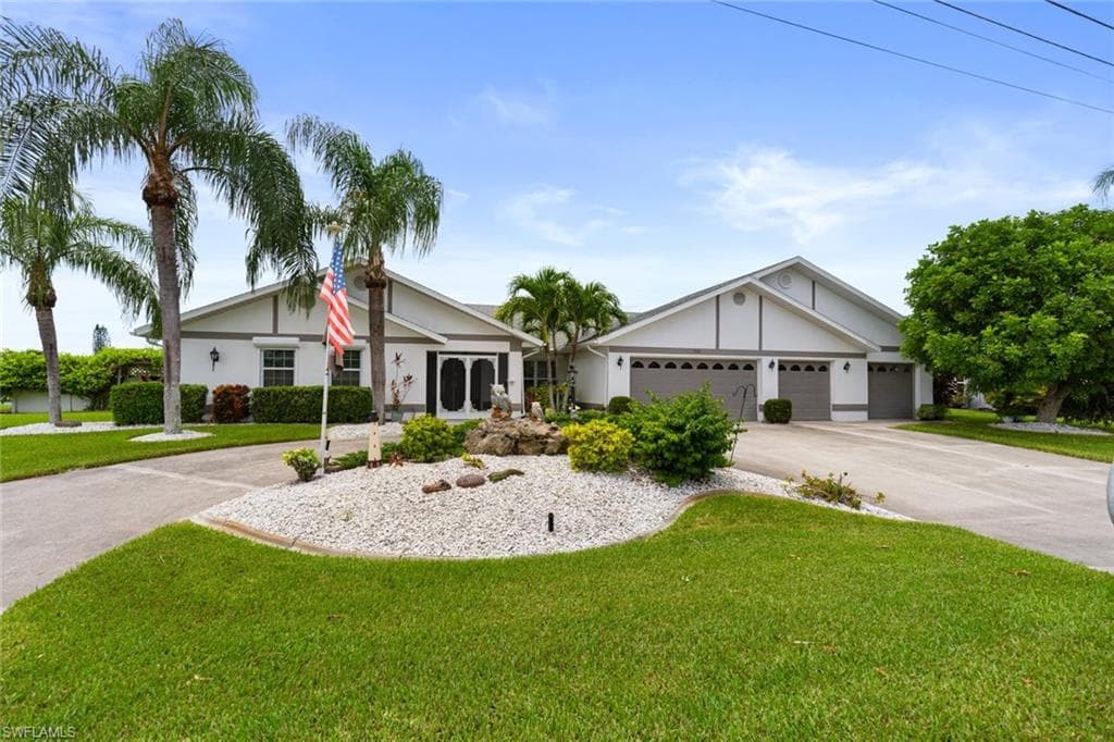 3520 10th PL CAPE CORAL, FL 33904