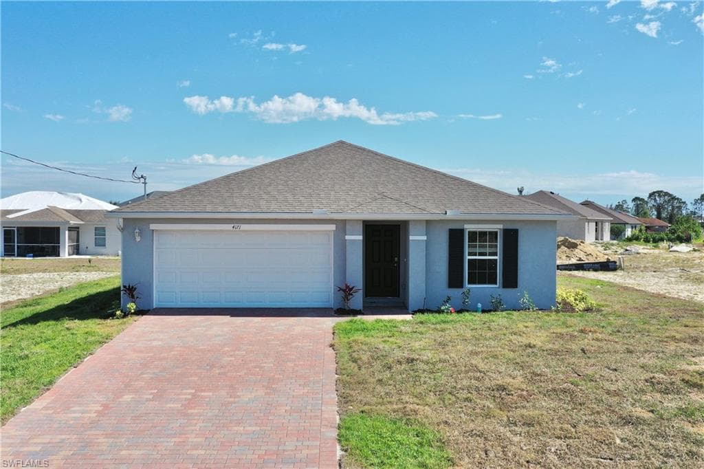 4171 8th PL CAPE CORAL, FL 33909