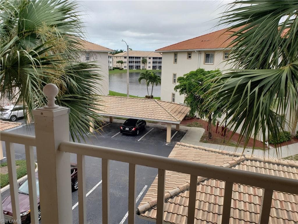 7815 Regal Heron CIR 7-302 NAPLES, FL 34104