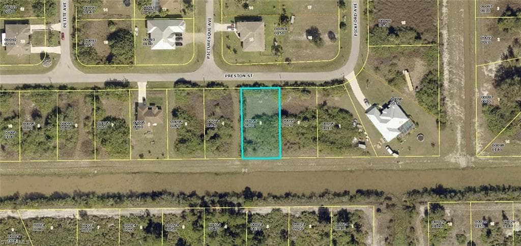 318 Preston ST LEHIGH ACRES, FL 33974