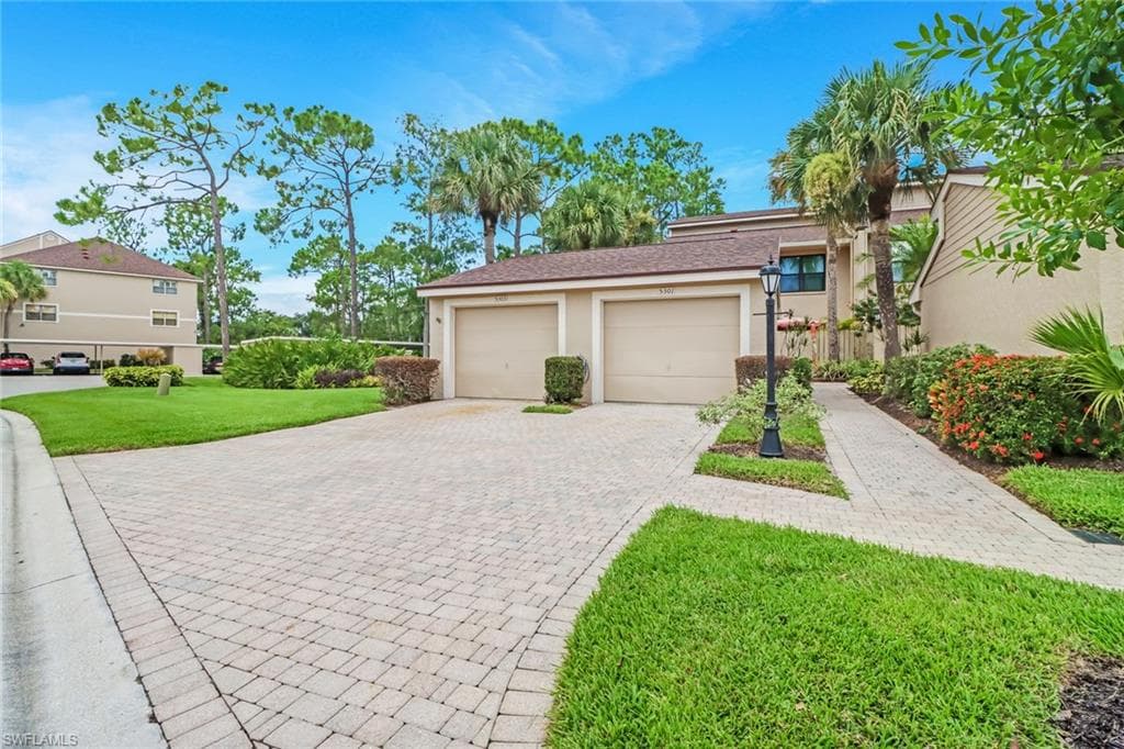 5301 Fox Hollow DR 406 NAPLES, FL 34104