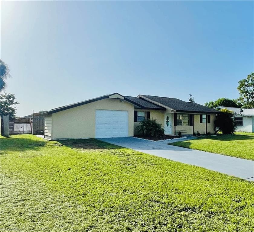 406 Cactus CIR LEHIGH ACRES, FL 33936