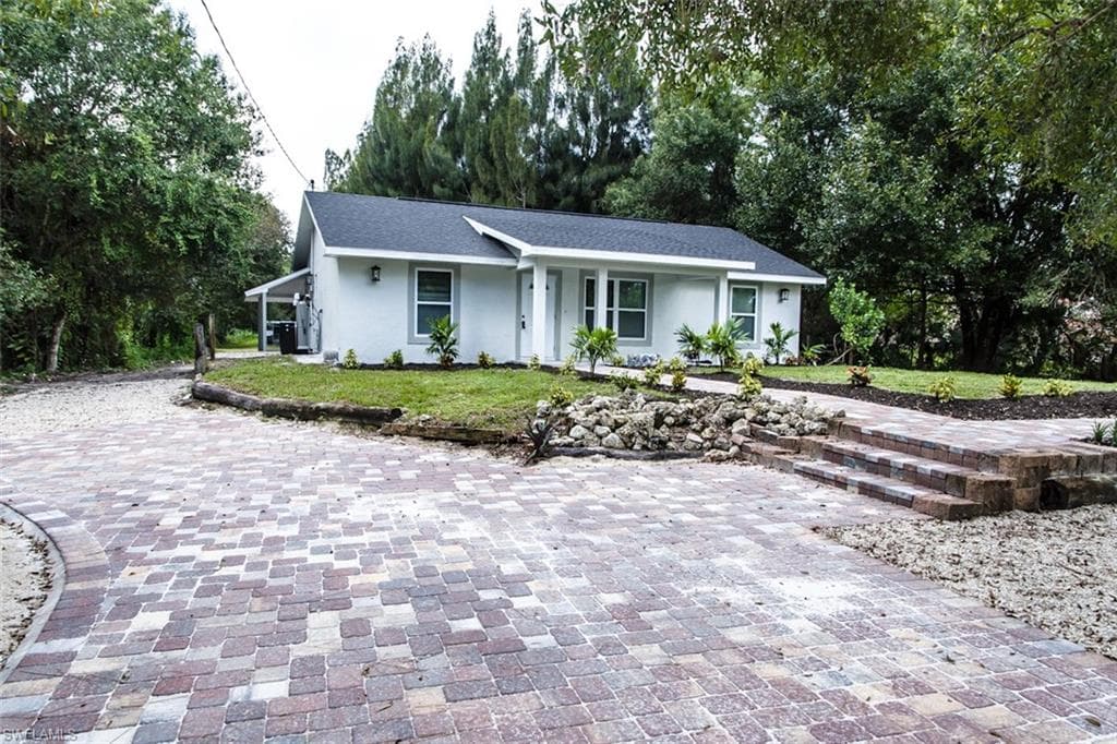 131 22nd ST NE NAPLES, FL 34120