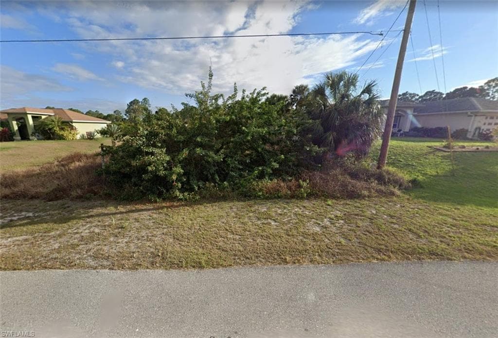 3419 28th ST SW LEHIGH ACRES, FL 33976