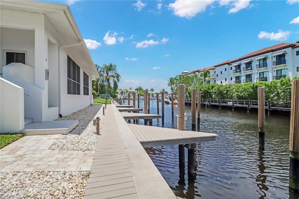 1395 Curlew AVE 4-3 NAPLES, FL 34102