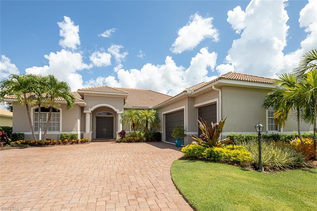 24930 Divot DR BONITA SPRINGS, FL 34135