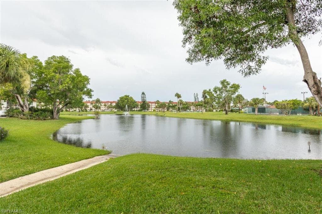 4245 27th CT SW 101 NAPLES, FL 34116