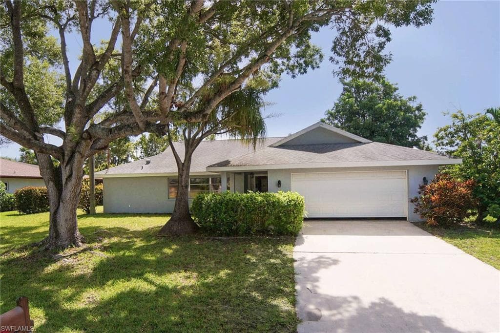 5420 Brandy CIR E FORT MYERS, FL 33919