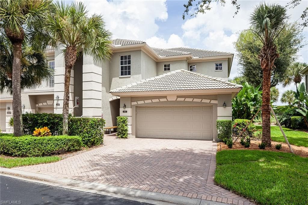 9021 Whimbrel Watch LN 5-102 NAPLES, FL 34109