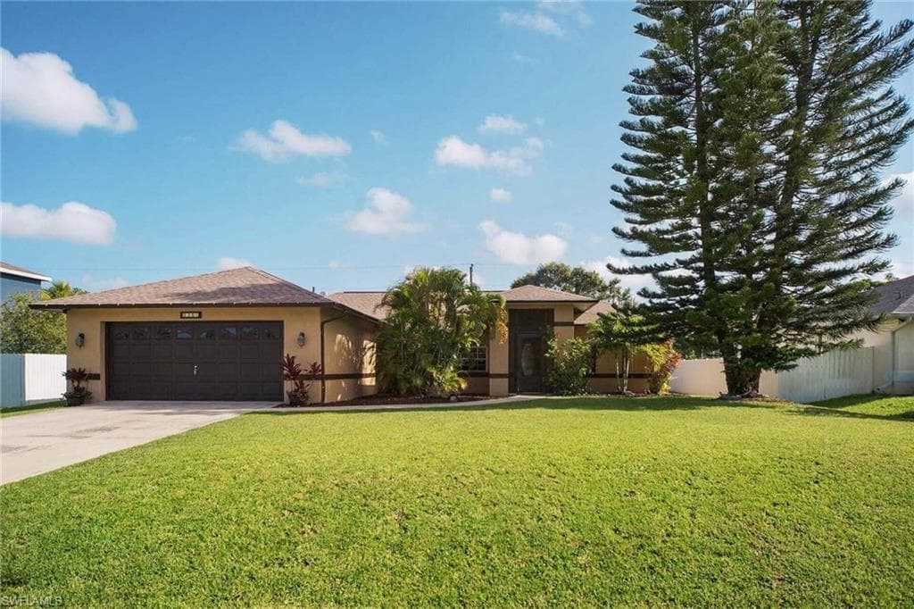 525 SW 25th LN CAPE CORAL, FL 33914