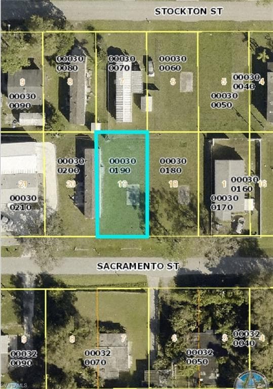 348 Sacramento ST NORTH FORT MYERS, FL 33903