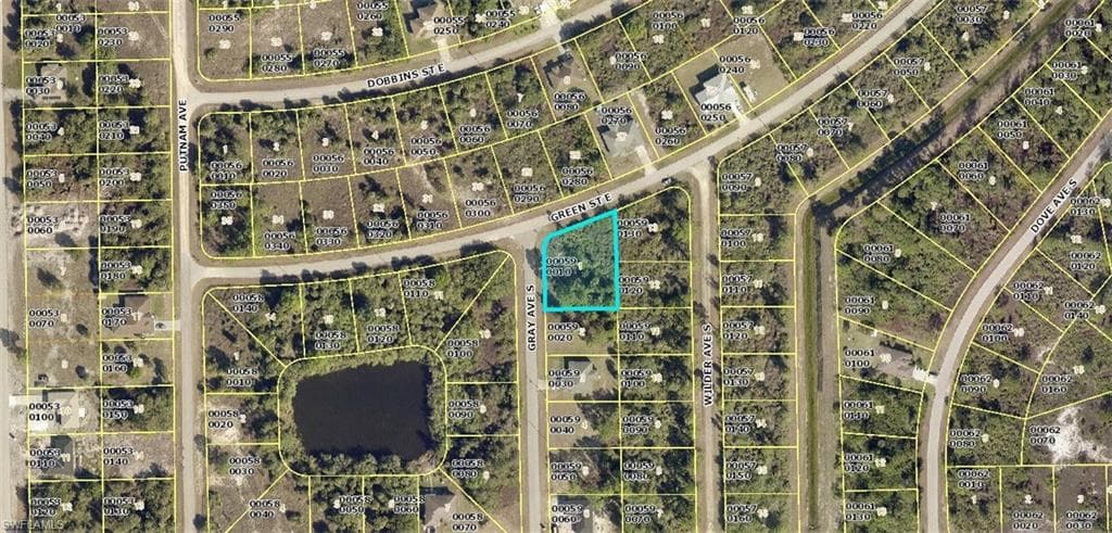 421 Gray AVE S LEHIGH ACRES, FL 33974