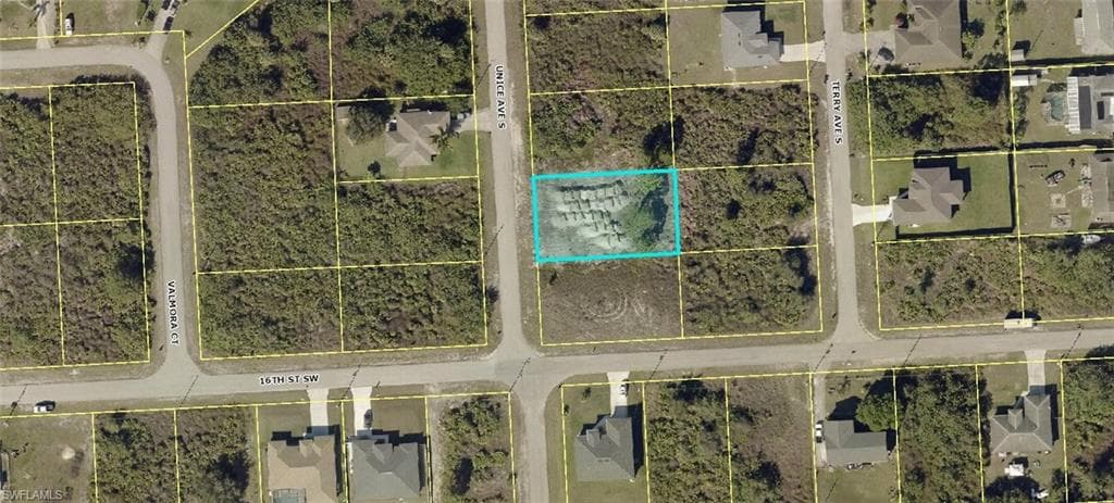1511 Unice AVE S LEHIGH ACRES, FL 33976