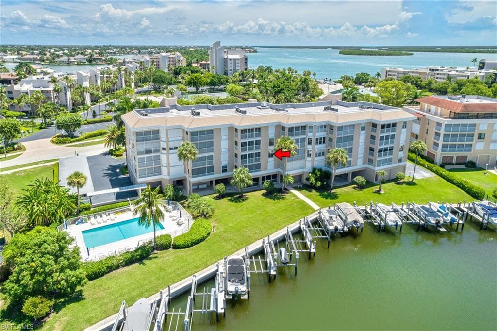 900 Collier CT 204 MARCO ISLAND, FL 34145