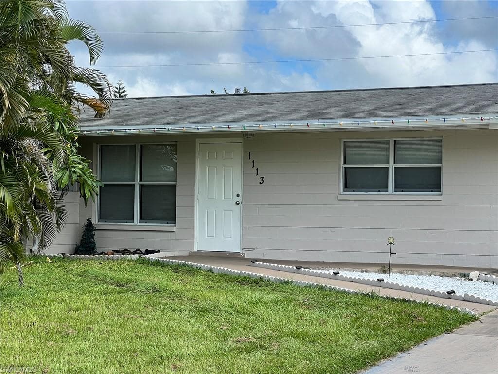 1113 Vineyard PL LEHIGH ACRES, FL 33936