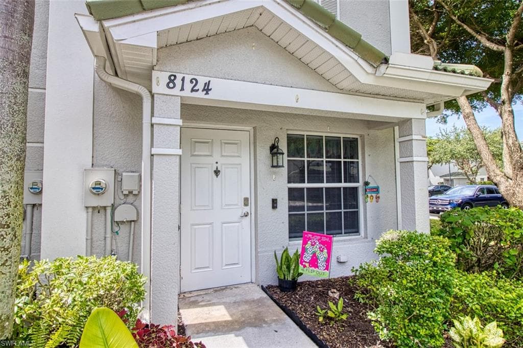 8124 Pacific Beach DR FORT MYERS, FL 33966