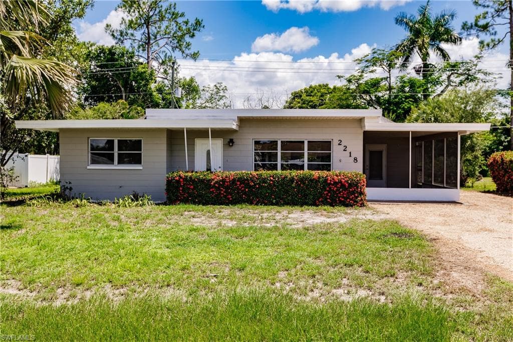 2218 Chandler AVE FORT MYERS, FL 33907