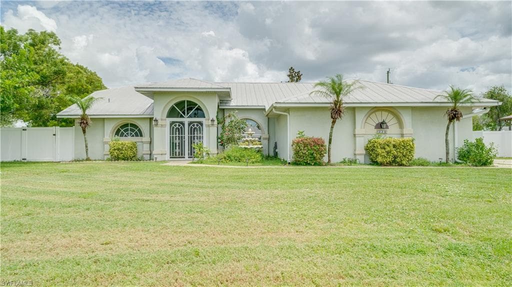 225 NE 7th PL CAPE CORAL, FL 33909