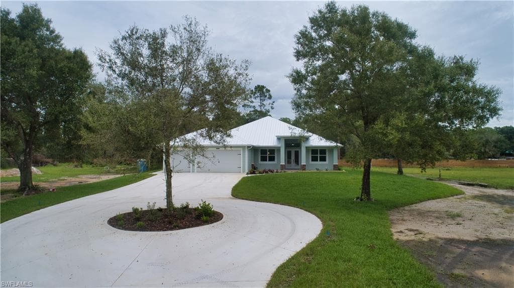 19181 Meredith RD NORTH FORT MYERS, FL 33917