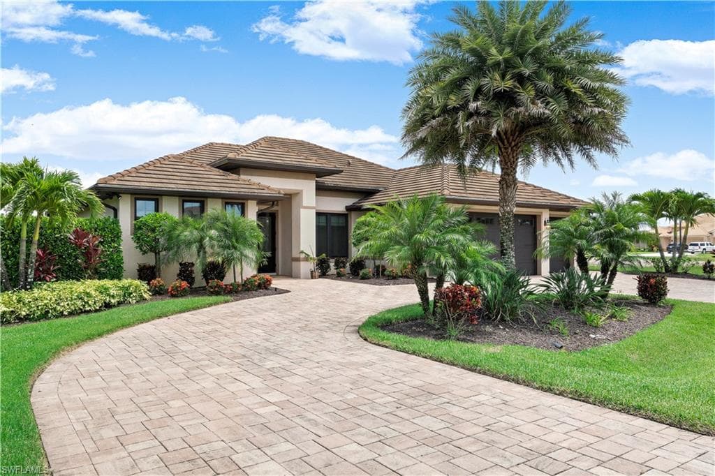 18000 Bluewater DR NAPLES, FL 34114