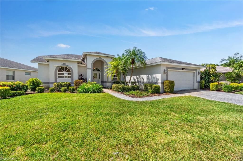 9238 Coachhouse LN ESTERO, FL 33928