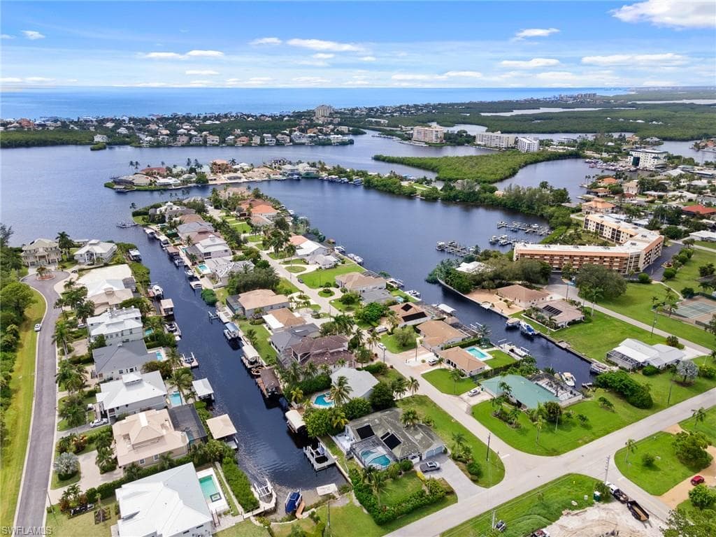 206 6th ST BONITA SPRINGS, FL 34134