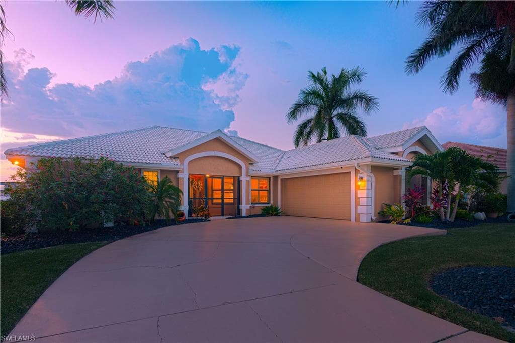 2907 SW 29th TER CAPE CORAL, FL 33914