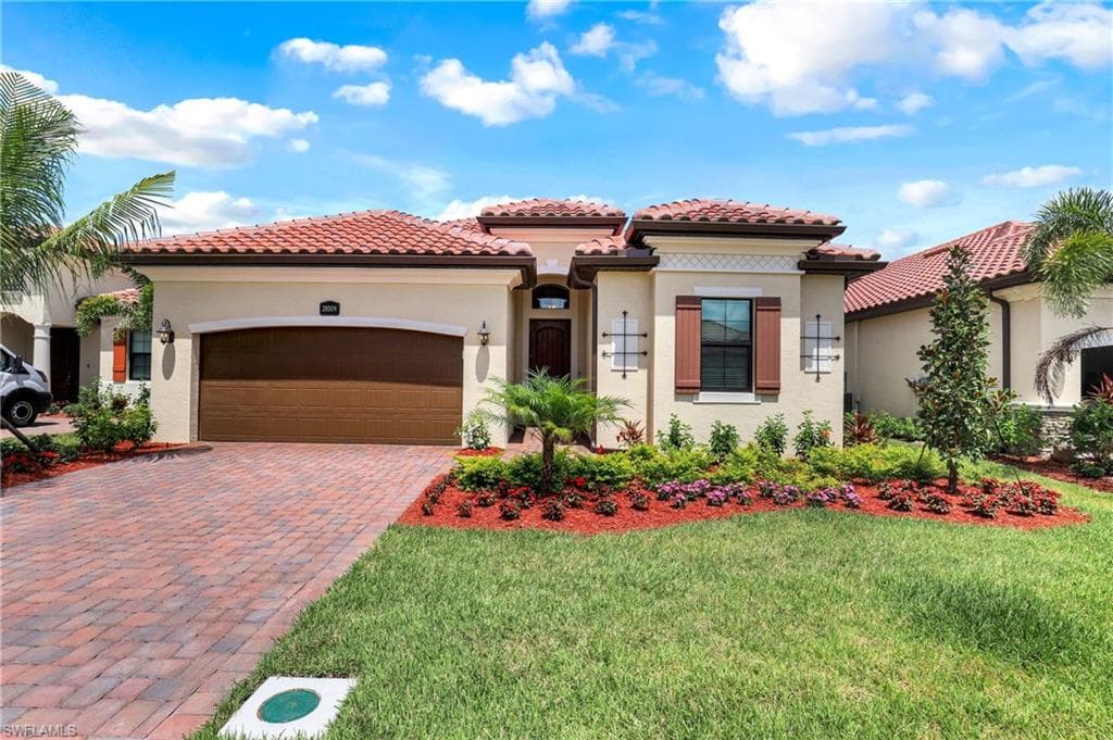 28009 Foxrock CT BONITA SPRINGS, FL 34135