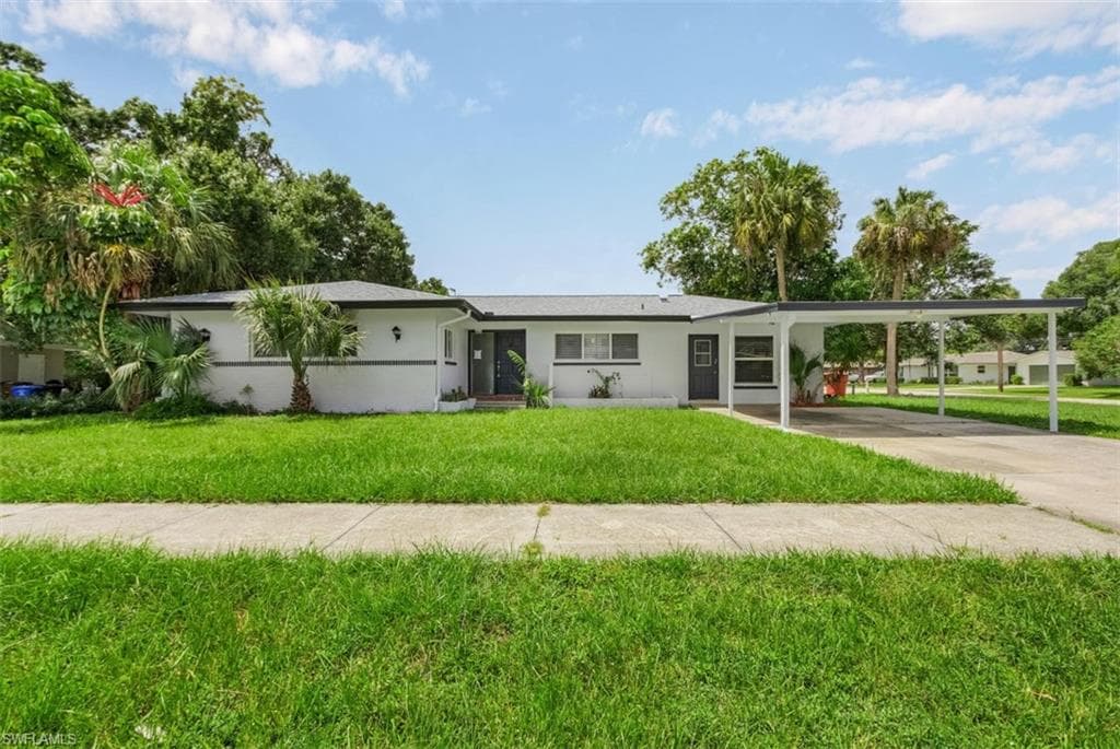 1706 Grove AVE FORT MYERS, FL 33901