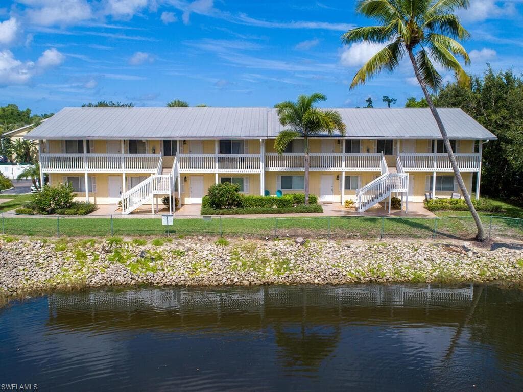 4607 Bayshore DR K8 NAPLES, FL 34112