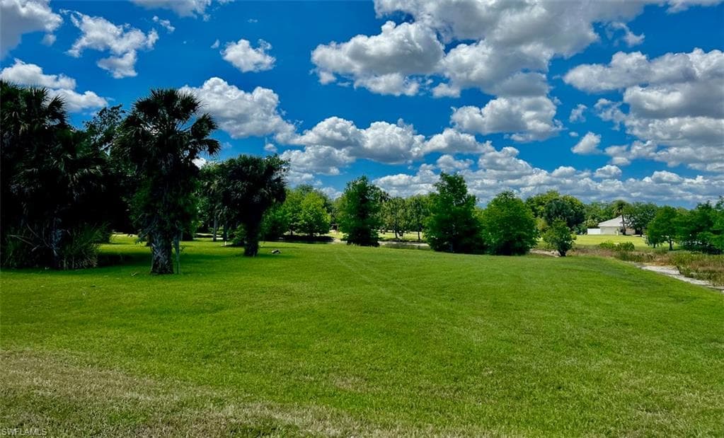 16521 Oakview CIR ALVA, FL 33920