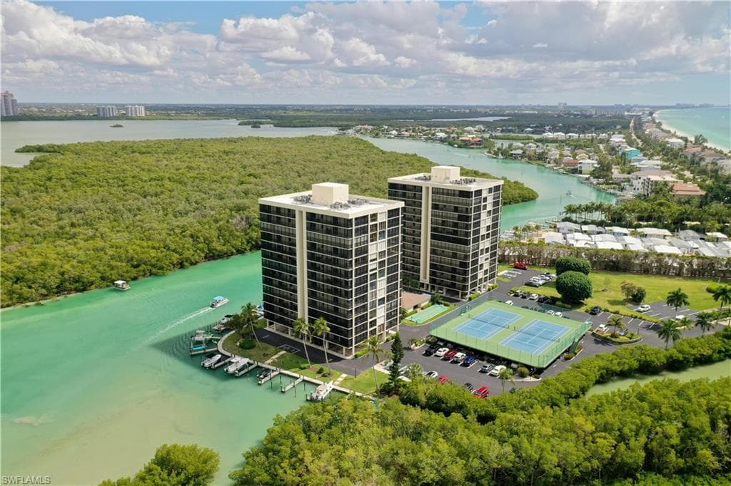 26235 Hickory BLVD 3B BONITA SPRINGS, FL 34134