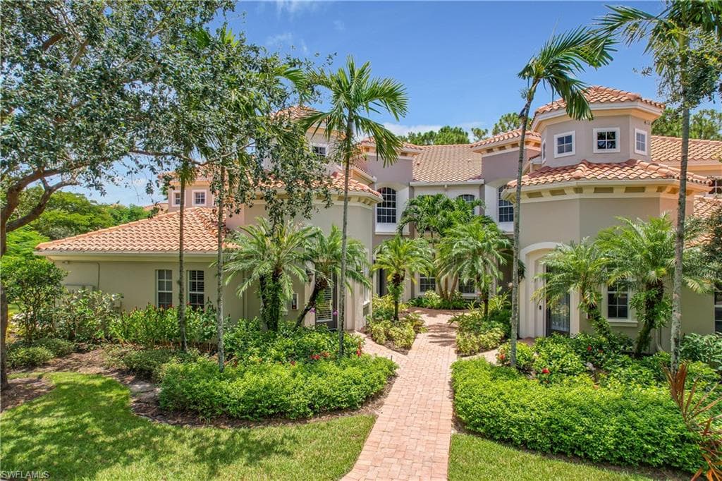 28600 Altessa WAY 201 BONITA SPRINGS, FL 34135