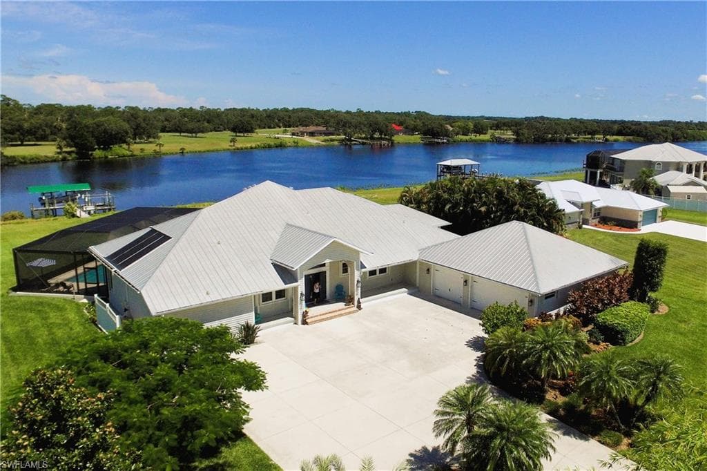 5284 River Blossom LN FORT DENAUD, FL 33935