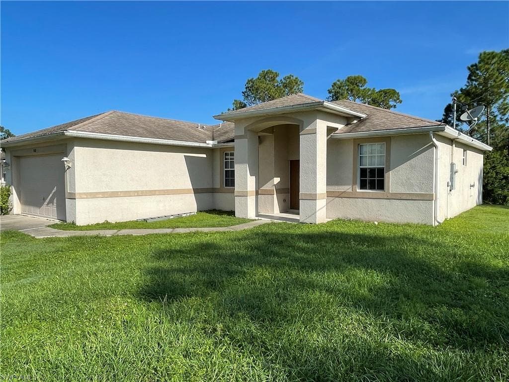 768 Longbow LN LEHIGH ACRES, FL 33972