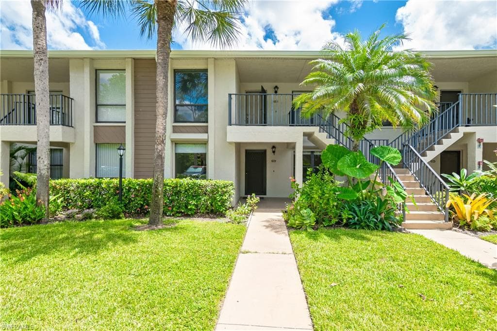 1223 Commonwealth CIR F-103 NAPLES, FL 34116