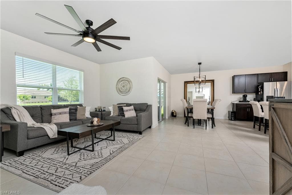 304 SW 26th ST CAPE CORAL, FL 33914