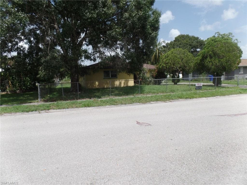 755 Jarmilla LN FORT MYERS, FL 33905