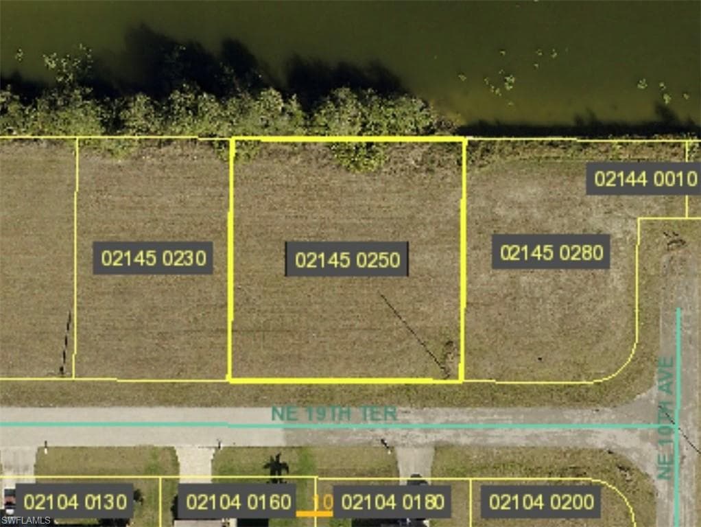 923 NE 19th TER CAPE CORAL, FL 33909
