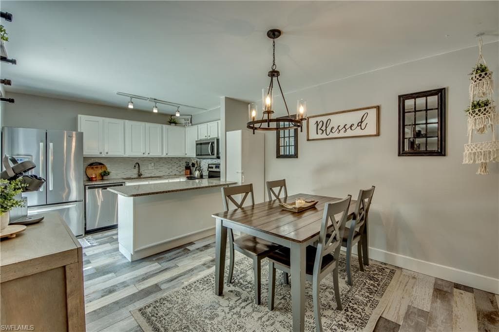 5229 Cedarbend DR 4 FORT MYERS, FL 33919