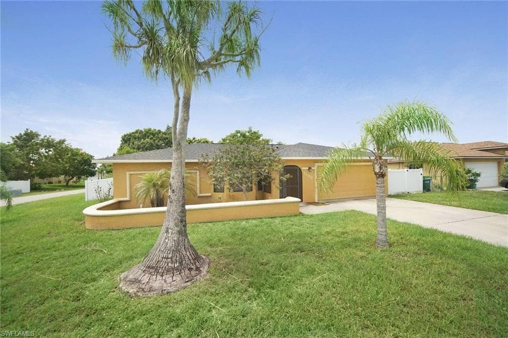 1142 SE 19th TER CAPE CORAL, FL 33990