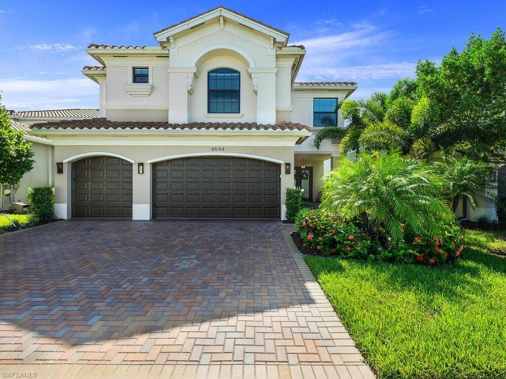 4594 LUMINARY AVE NAPLES, FL 34119