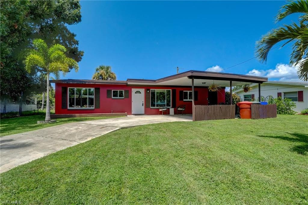 4274 Ellen AVE FORT MYERS, FL 33901