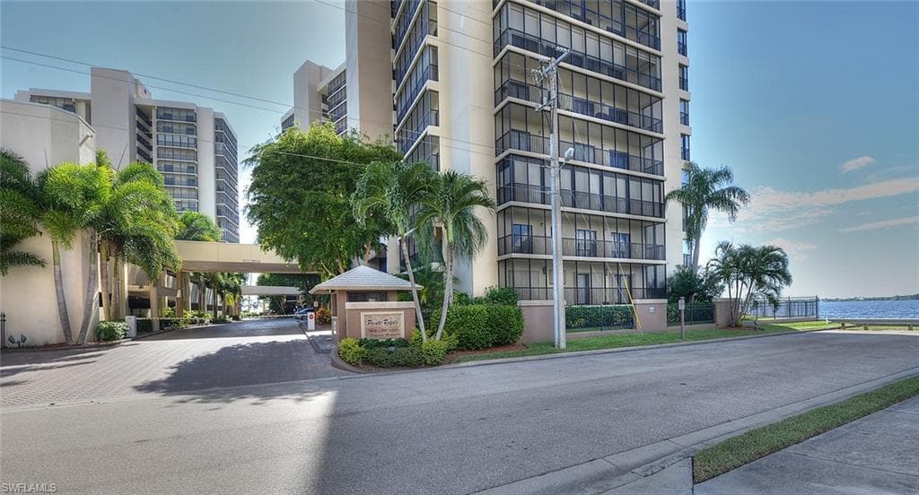 1910 Virginia AVE 1302 FORT MYERS, FL 33901