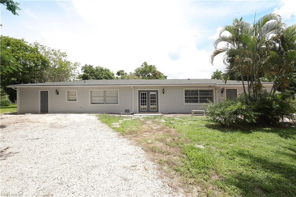 2934 Randall CIR NAPLES, FL 34104