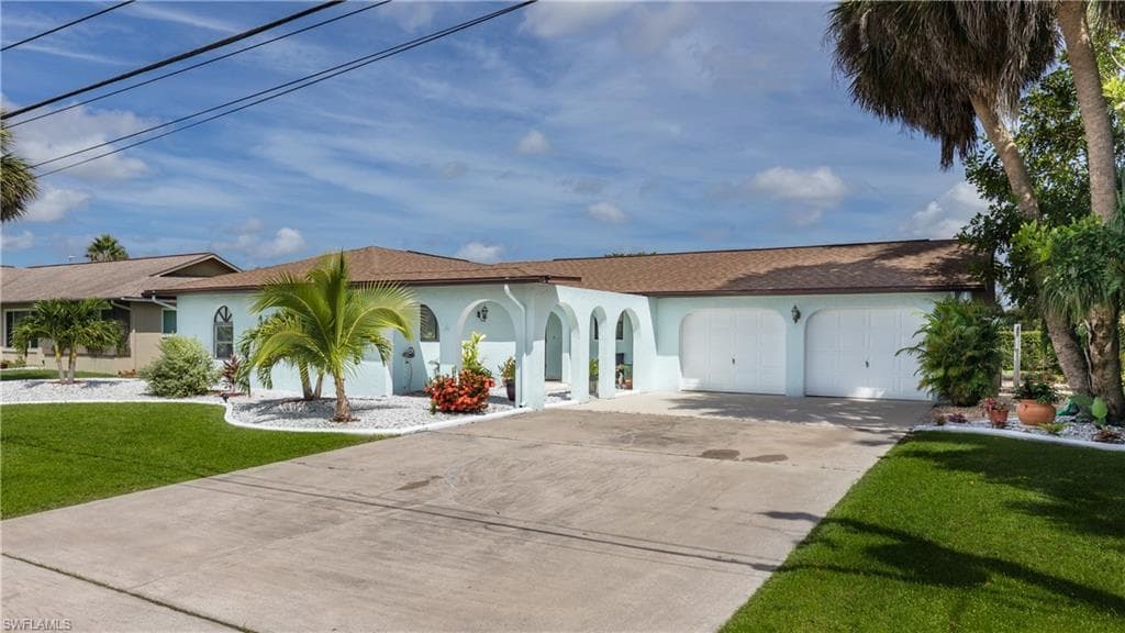3805 SE 7th AVE CAPE CORAL, FL 33904